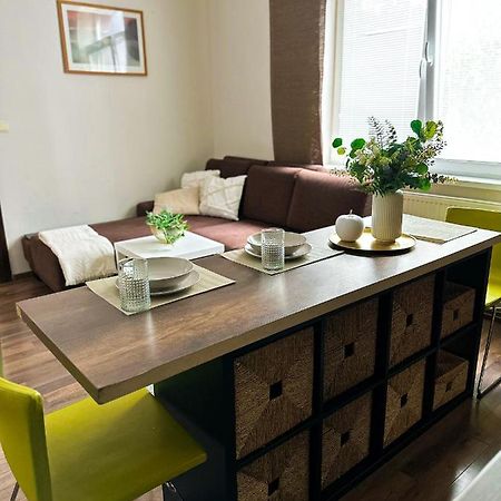 Spacious City Centre Apartment Bratislava Ngoại thất bức ảnh