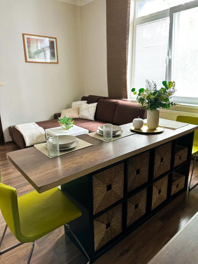 Spacious City Centre Apartment Bratislava Ngoại thất bức ảnh